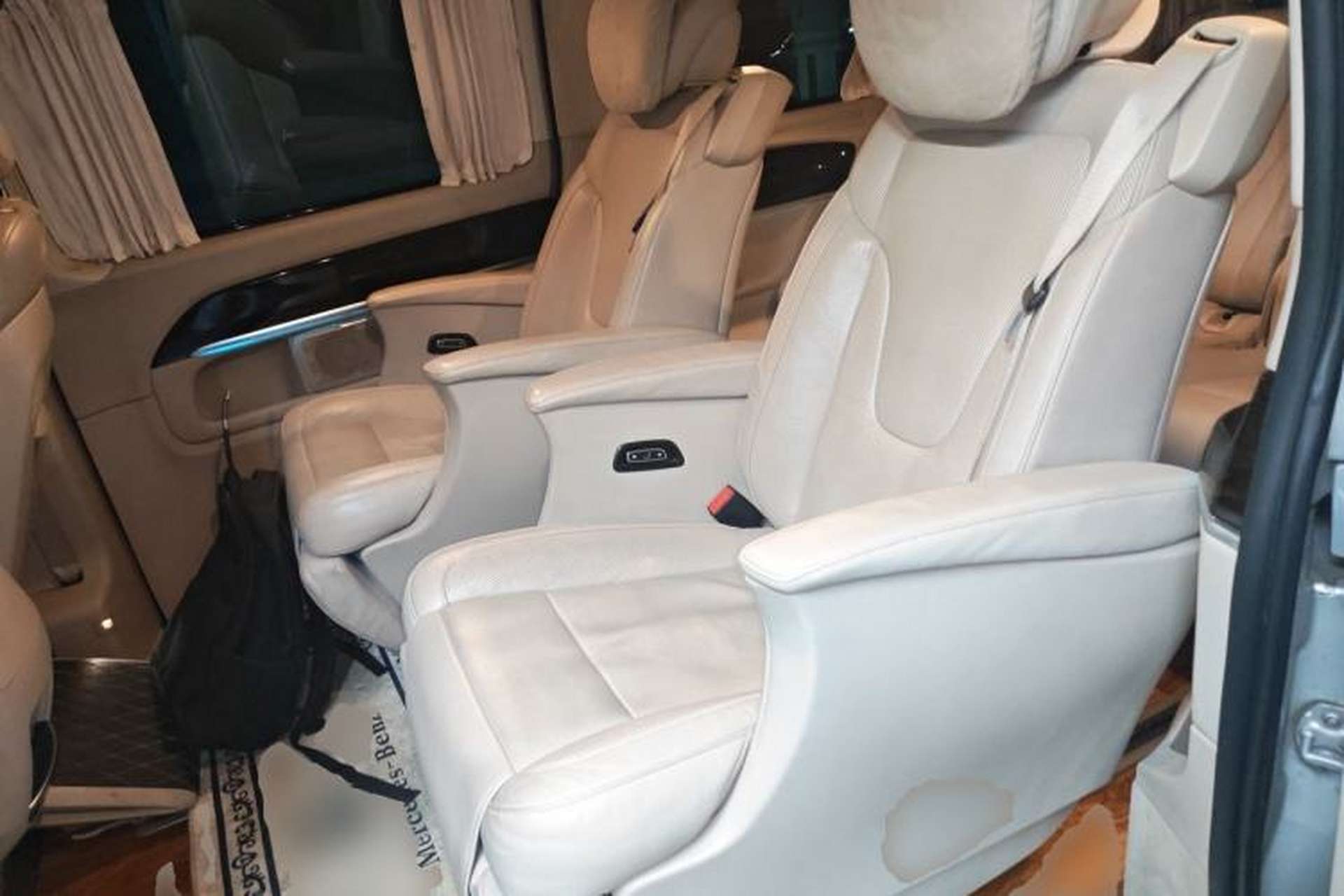 Used Mercedes-Benz V-Class 2016 V 260 Prestige Edition Left Rear Seat