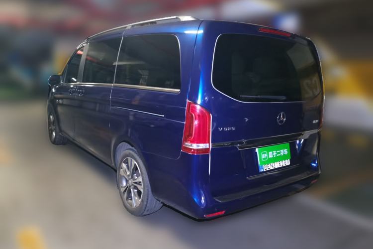 Used Mercedes-Benz V-Class 2016 V 260 Avantgarde Edition Rear Left 45 Deg