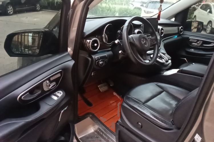 Used Mercedes-Benz V-Class 2016 V 260 Prestige Edition Driver Seat