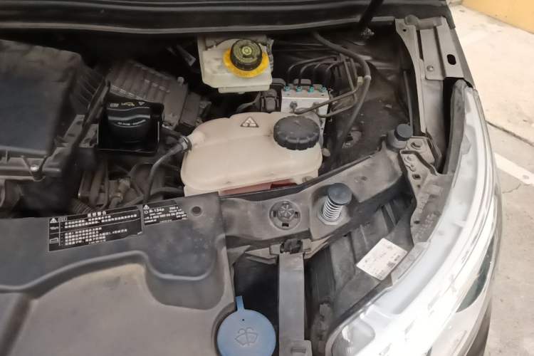 Used Mercedes-Benz V-Class 2016 V 260 Prestige Edition Engine Bay Left