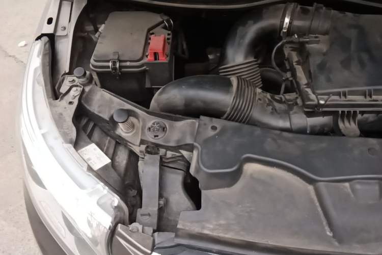 Used Mercedes-Benz V-Class 2016 V 260 Prestige Edition Engine Bay Right