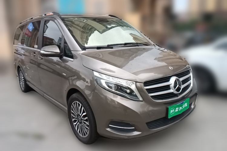 Used Mercedes-Benz V-Class 2016 V 260 Prestige Edition Front Right 45 Deg