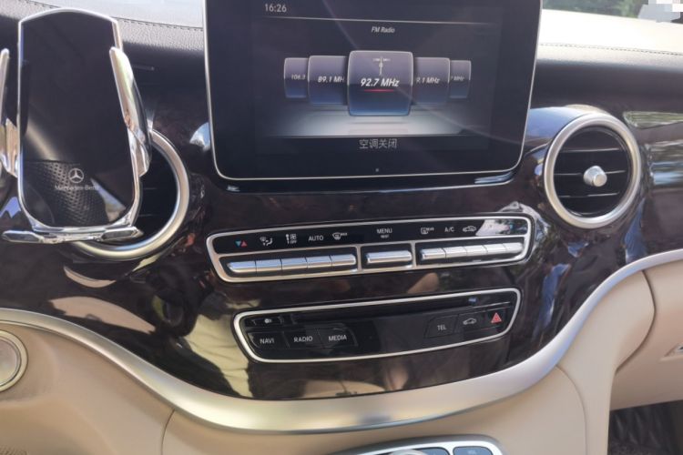 Used Mercedes-Benz V-Class 2016 V 260 L Prestige Extended Edition Audio And AC Panel