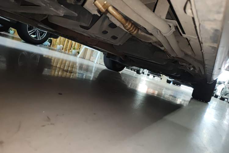 Used Mercedes-Benz V-Class 2016 V 260 Prestige Edition Chassis Front Left