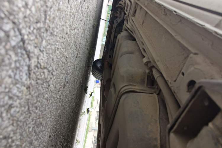 Used Mercedes-Benz V-Class 2016 V 260 Avantgarde Edition Chassis Rear Left