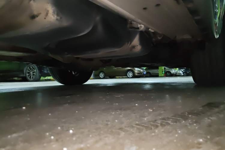 Used Mercedes-Benz V-Class 2016 V 260 Prestige Edition Chassis Rear Left
