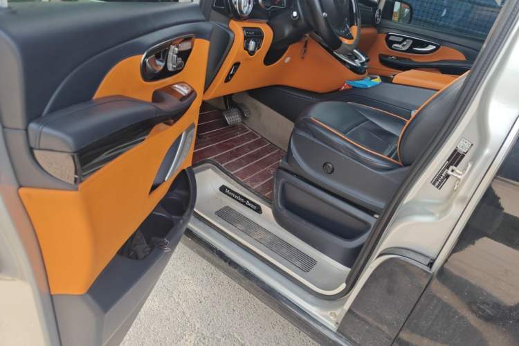 Used Mercedes-Benz V-Class 2016 V 260 Prestige Edition Driver Seat
