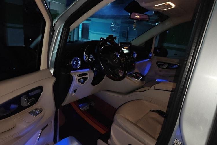 Used Mercedes-Benz V-Class 2016 V 260 Prestige Edition Driver Seat