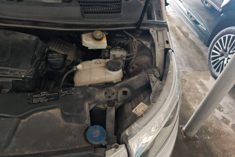 Used Mercedes-Benz V-Class 2016 V 260 L Prestige Extended Edition Engine Bay Left