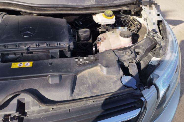 Used Mercedes-Benz V-Class 2016 V 260 L Prestige Extended Edition Engine Bay Left