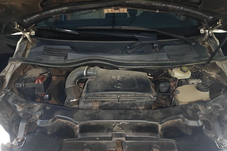 Used Mercedes-Benz V-Class 2016 V 260 Prestige Edition Engine Bay
