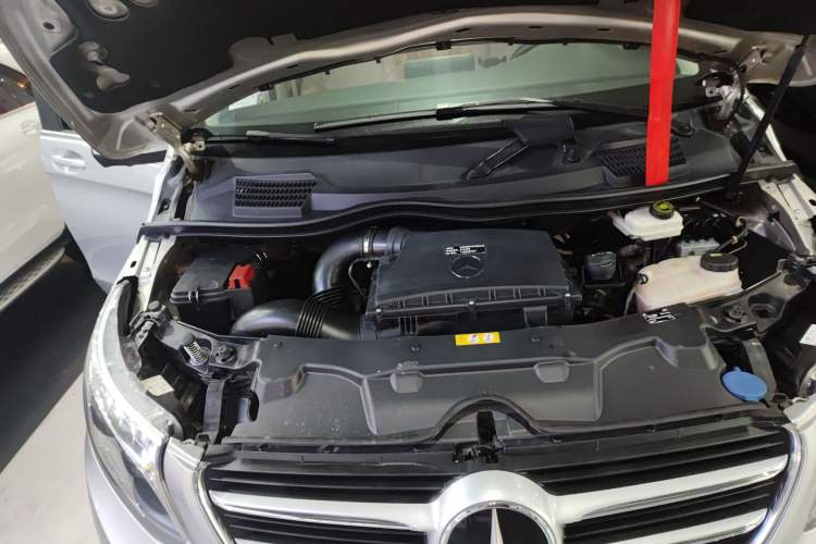 Used Mercedes-Benz V-Class 2016 V 260 Prestige Edition Engine Bay Right