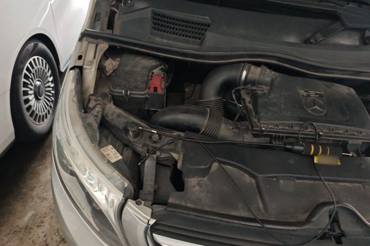 Used Mercedes-Benz V-Class 2016 V 260 L Prestige Extended Edition Engine Bay Right