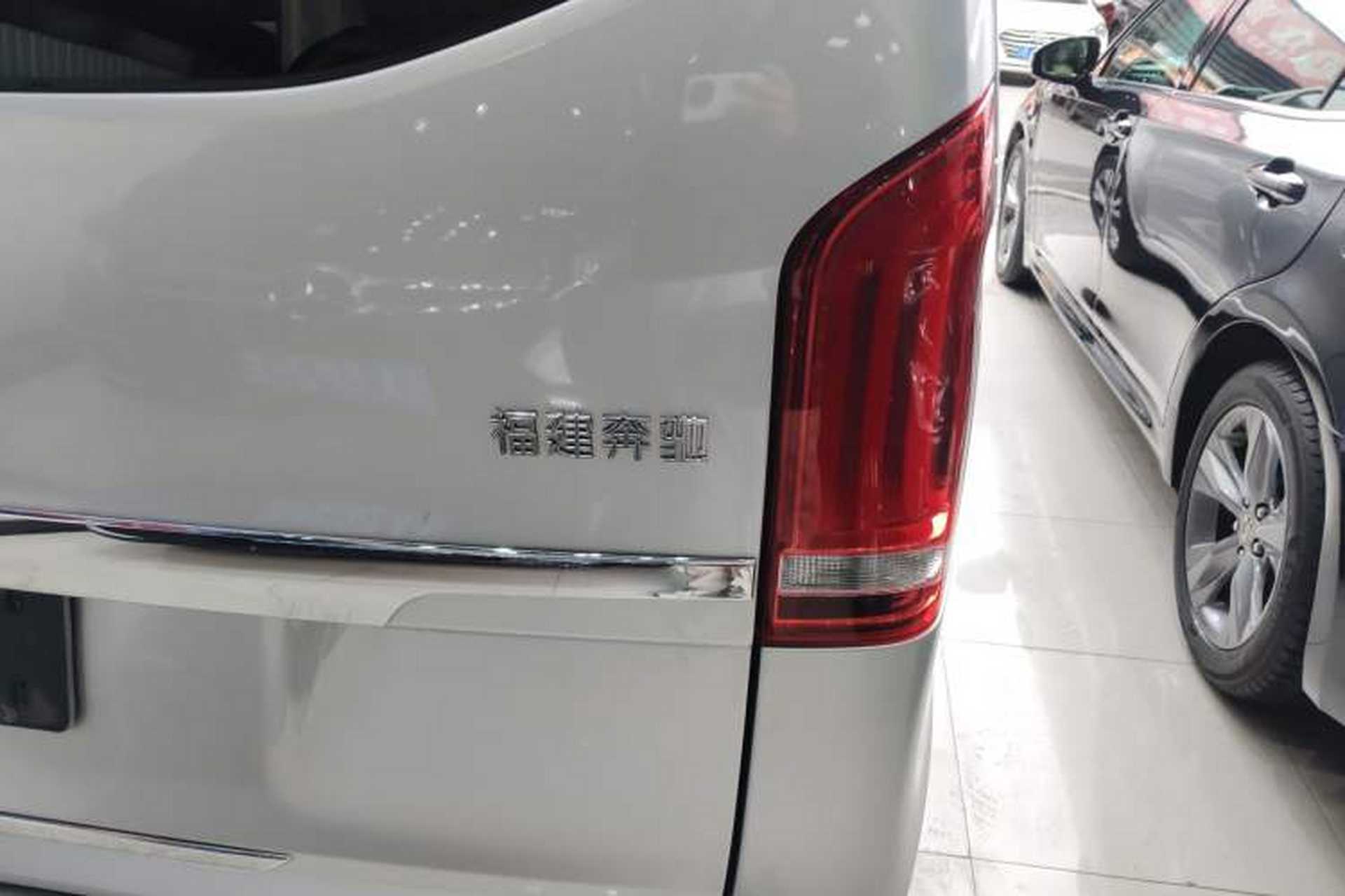 Used Mercedes-Benz V-Class 2016 V 260 L Prestige Extended Edition Exterior 3