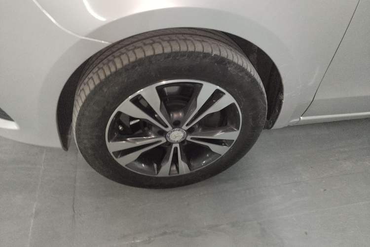 Used Mercedes-Benz V-Class 2016 V 260 Avantgarde Edition Exterior 7