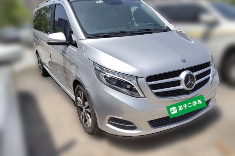 Used Mercedes-Benz V-Class 2016 V 260 L Prestige Extended Edition Front Right 45 Deg