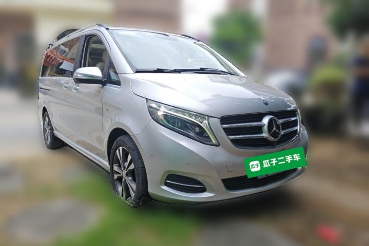 Used Mercedes-Benz V-Class 2016 V 260 Prestige Edition Front Right 45 Deg