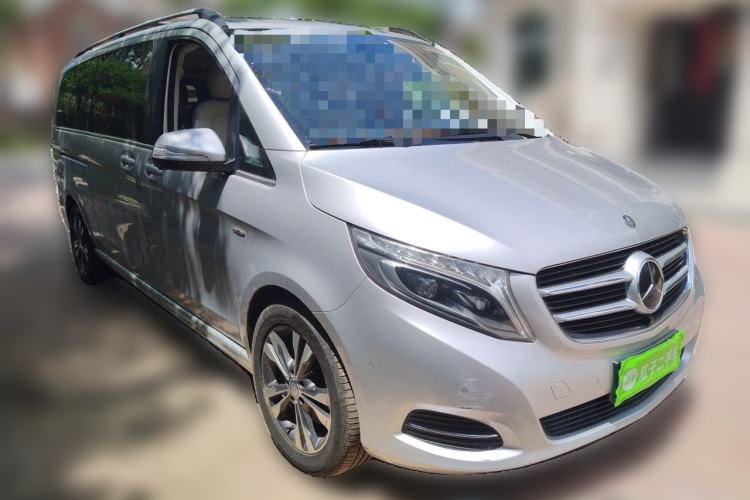 Used Mercedes-Benz V-Class 2016 V 260 L Prestige Extended Edition Front Right 45 Deg