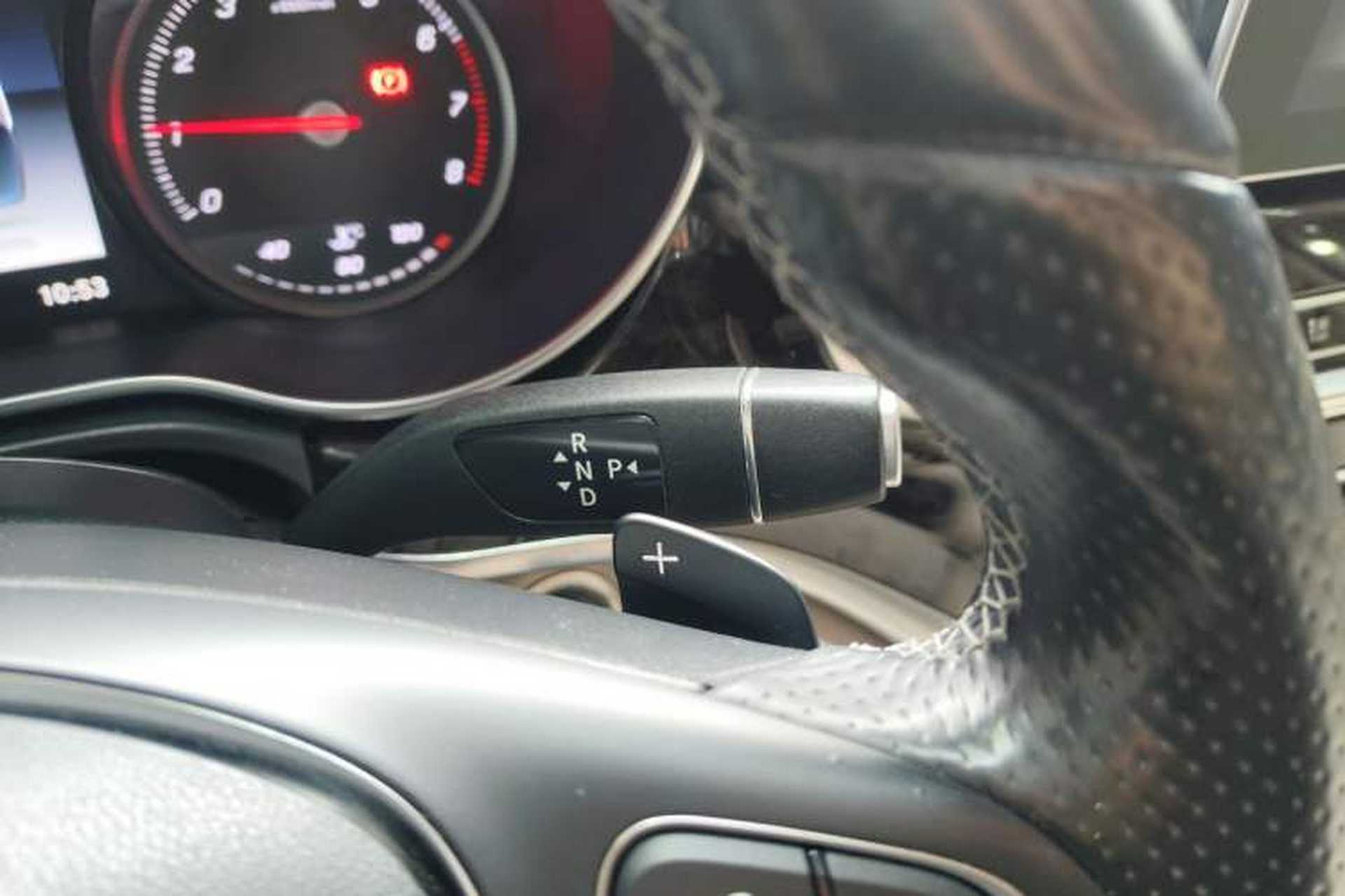 Used Mercedes-Benz V-Class 2016 V 260 L Prestige Extended Edition Gear Lever