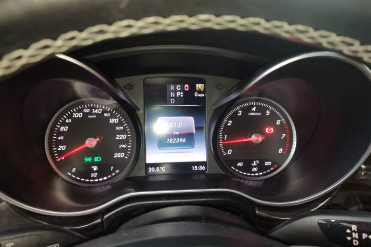 Used Mercedes-Benz V-Class 2016 V 260 Avantgarde Edition Instrument Cluster