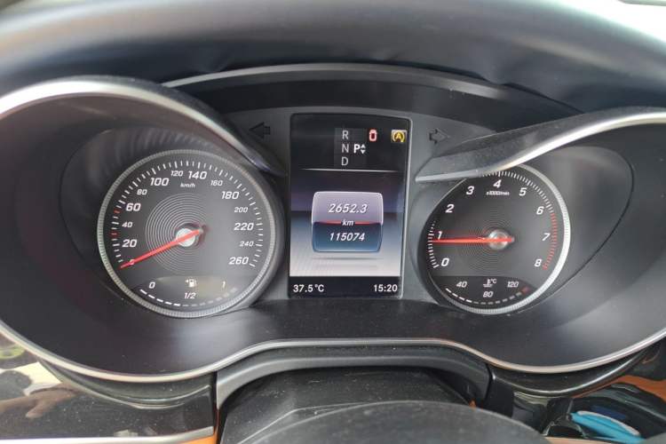 Used Mercedes-Benz V-Class 2016 V 260 Prestige Edition Instrument Cluster