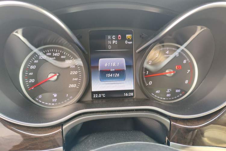 Used Mercedes-Benz V-Class 2016 V 260 L Prestige Extended Edition Instrument Cluster