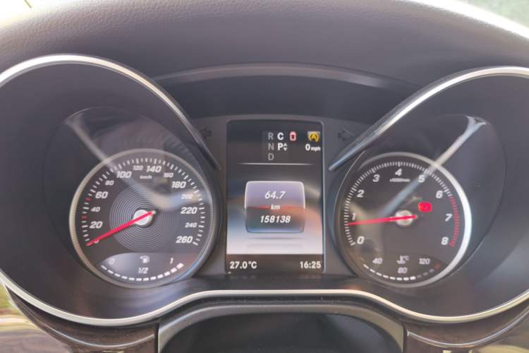 Used Mercedes-Benz V-Class 2016 V 260 L Prestige Extended Edition Instrument Cluster