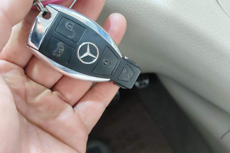 Used Mercedes-Benz V-Class 2016 V 260 L Prestige Extended Edition Interior 1