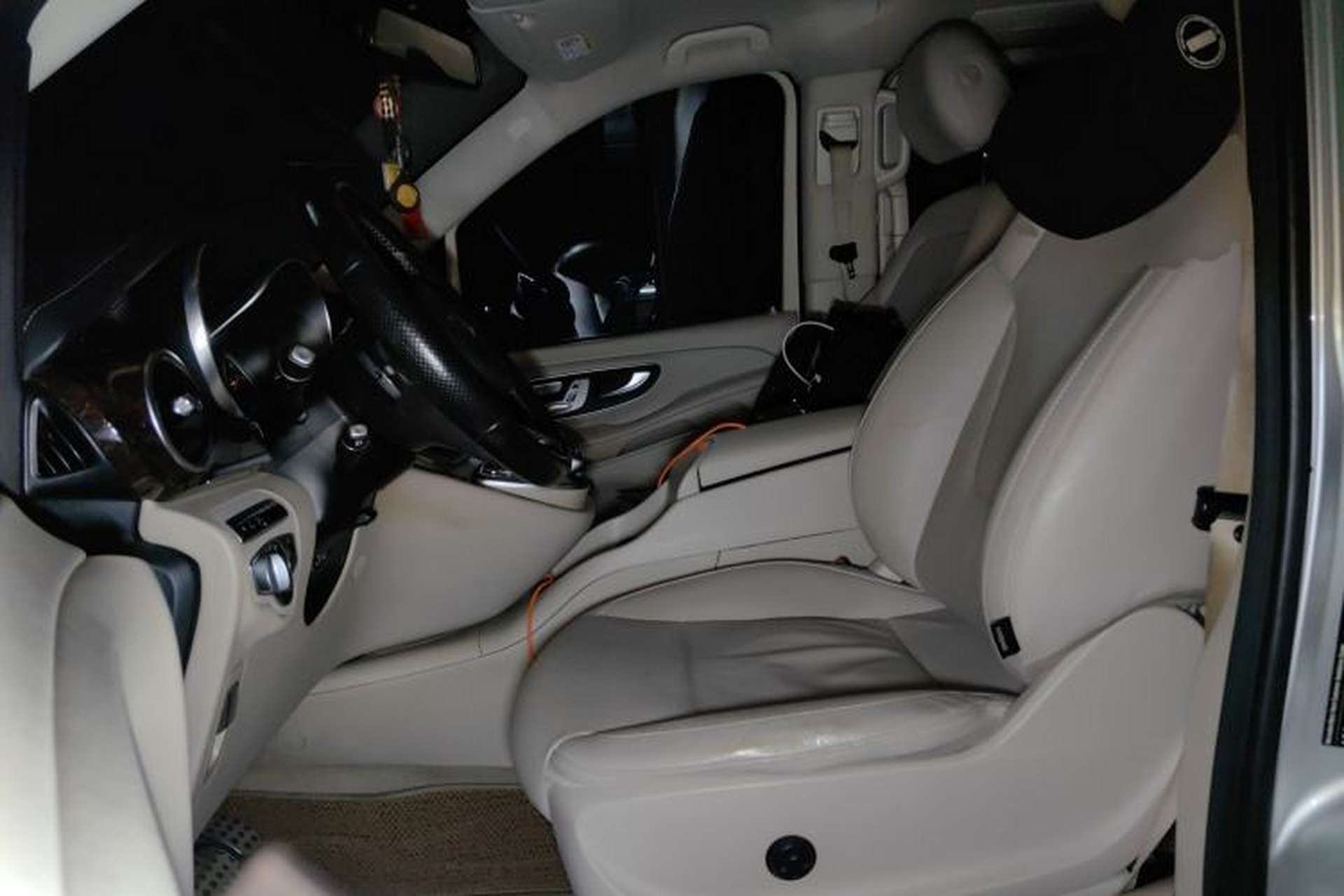 Used Mercedes-Benz V-Class 2016 V 260 L Prestige Extended Edition Left Front Seat