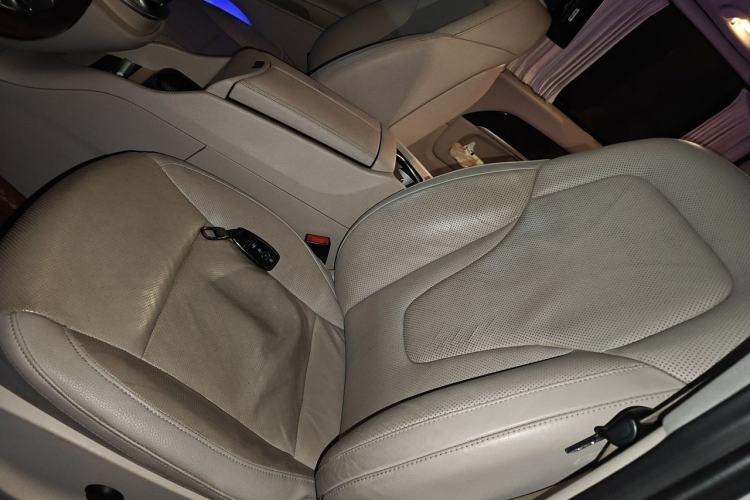 Used Mercedes-Benz V-Class 2016 V 260 Prestige Edition Left Front Seat
