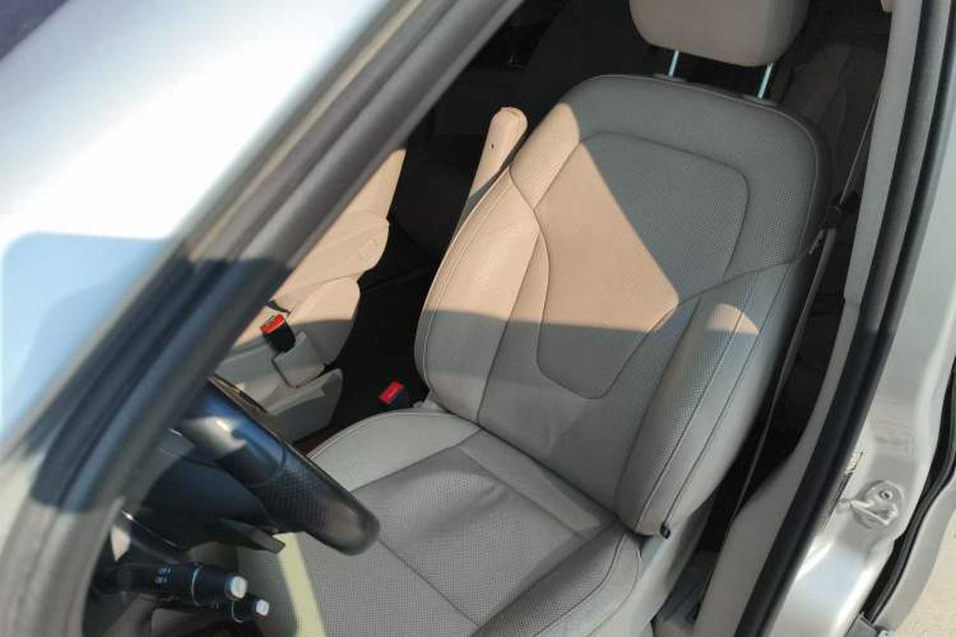 Used Mercedes-Benz V-Class 2016 V 260 Avantgarde Edition Left Front Seat