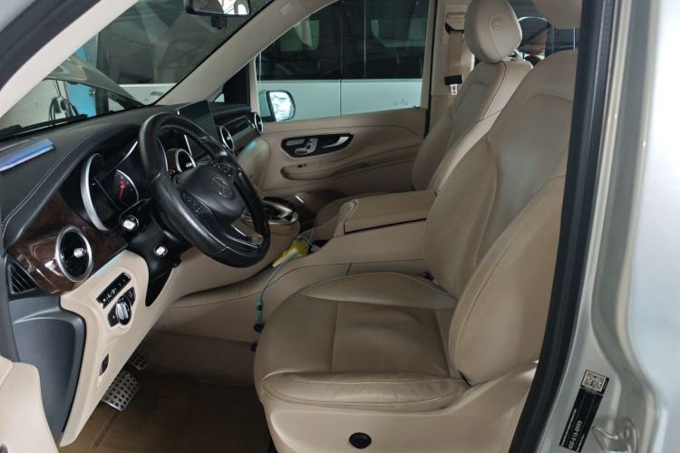 Used Mercedes-Benz V-Class 2016 V 260 L Prestige Extended Edition Left Front Seat