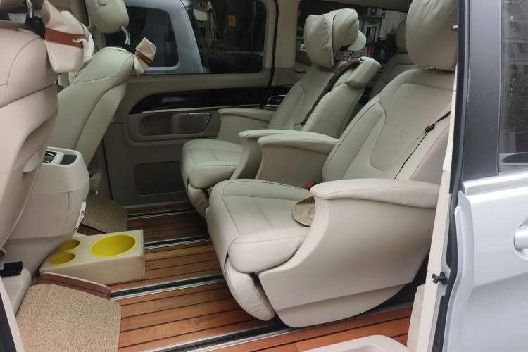 Used Mercedes-Benz V-Class 2016 V 260 L Prestige Extended Edition Left Rear Seat