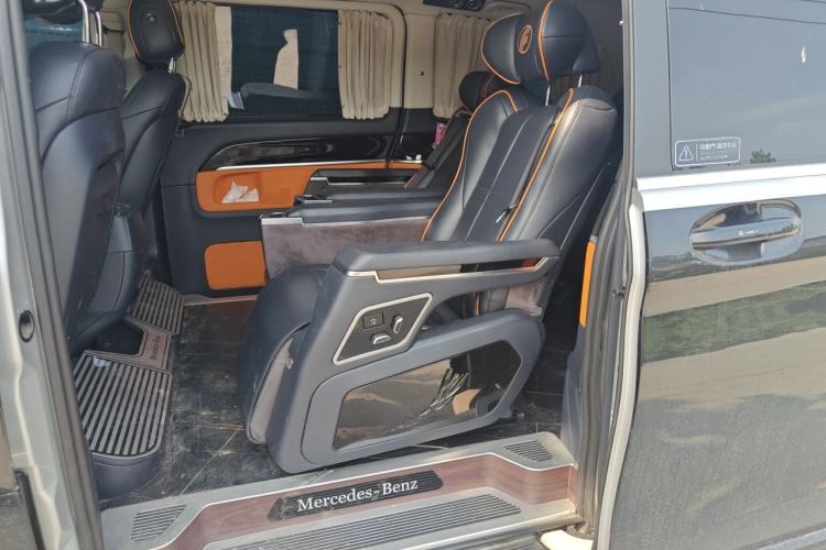 Used Mercedes-Benz V-Class 2016 V 260 Prestige Edition Left Rear Seat