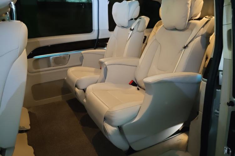 Used Mercedes-Benz V-Class 2016 V 260 Prestige Edition Left Rear Seat