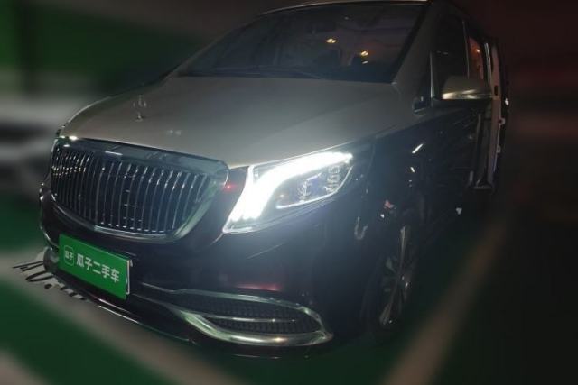 Ojetý Mercedes-Benz V-Class 2016 V 260 Prestige Edition