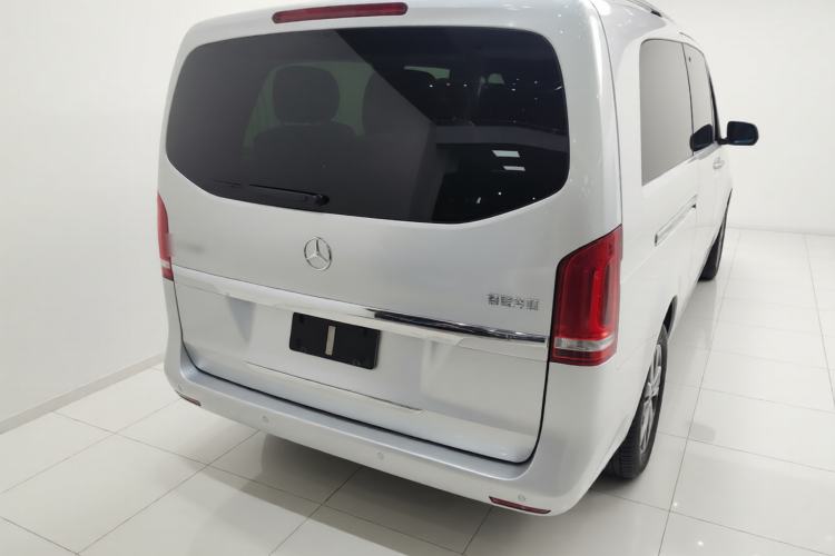 Used Mercedes-Benz V-Class 2016 V 260 L Prestige Extended Edition Rear Right 45 Deg