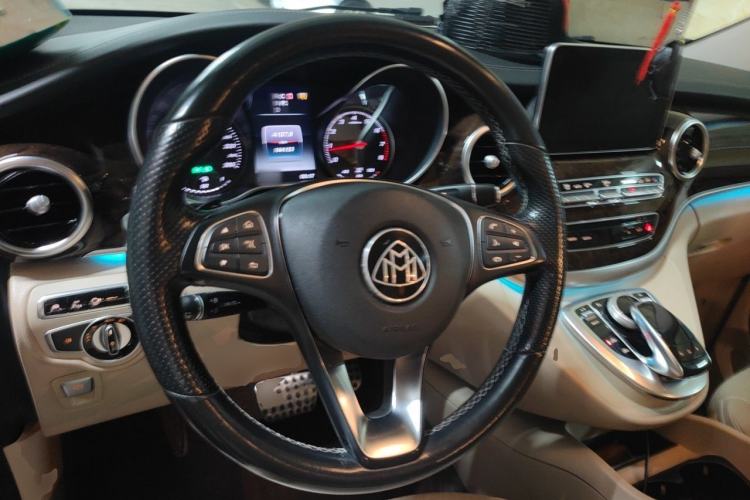 Used Mercedes-Benz V-Class 2016 V 260 Prestige Edition Steering Wheel