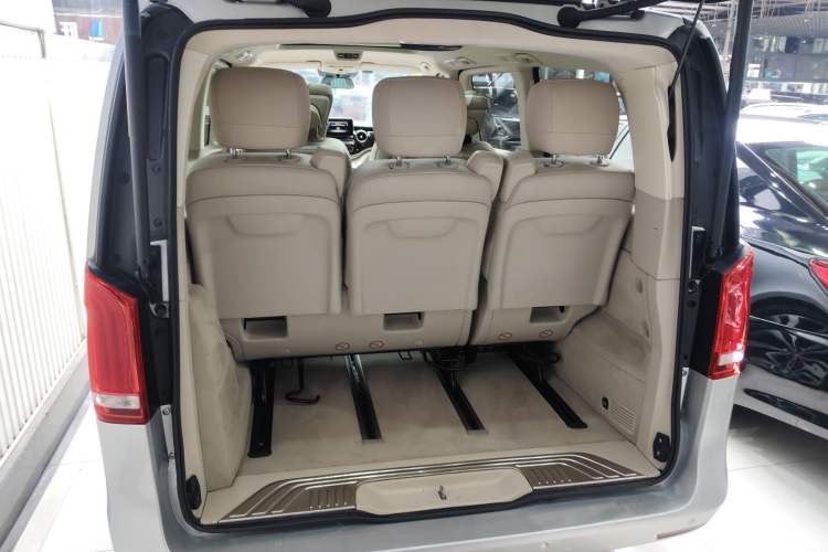 Used Mercedes-Benz V-Class 2016 V 260 L Prestige Extended Edition Trunk