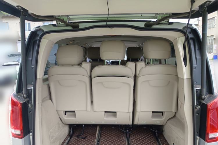 Used Mercedes-Benz V-Class 2016 V 260 Avantgarde Edition Trunk