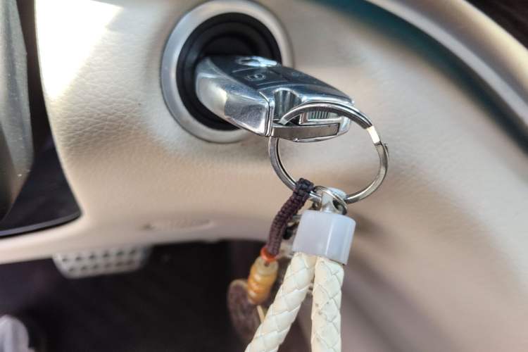 Used Mercedes-Benz V-Class 2016 V 260 L Prestige Extended Edition Vehicle Key