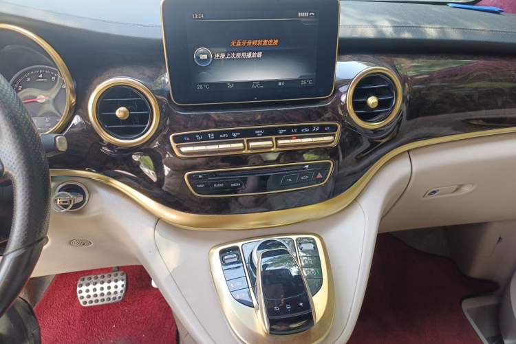 Used Mercedes-Benz V-Class 2016 V 260 L Prestige Extended Edition Audio And AC Panel