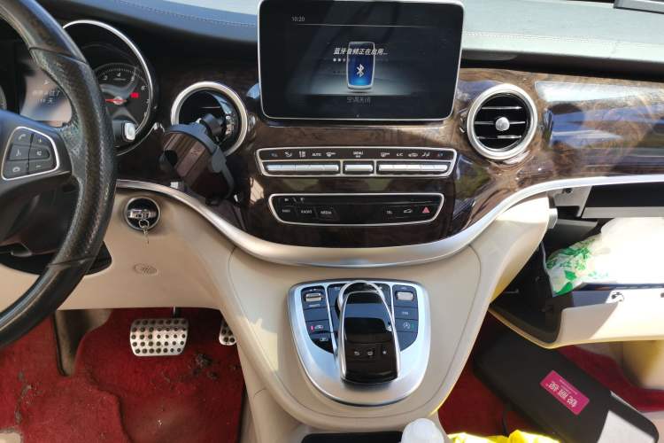 Used Mercedes-Benz V-Class 2016 V 260 L Prestige Extended Edition Audio And AC Panel