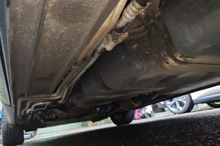 Used Mercedes-Benz V-Class  Chassis Rear Left
