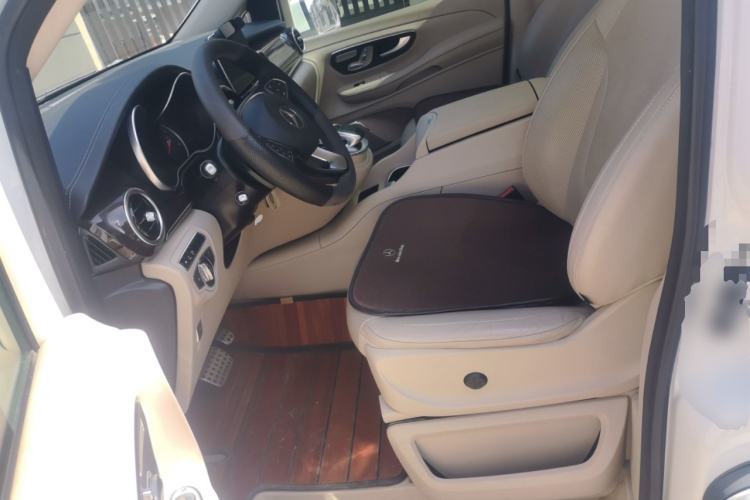 Used Mercedes-Benz V-Class 2016 V 260 Prestige Edition Driver Seat