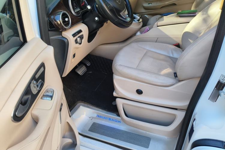Used Mercedes-Benz V-Class 2016 V 260 L Prestige Extended Edition Driver Seat
