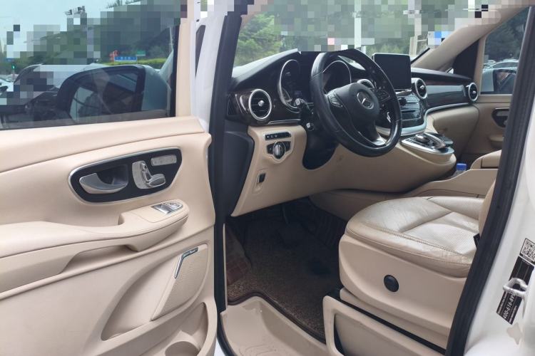 Used Mercedes-Benz V-Class 2016 V 260 L Prestige Extended Edition Driver Seat