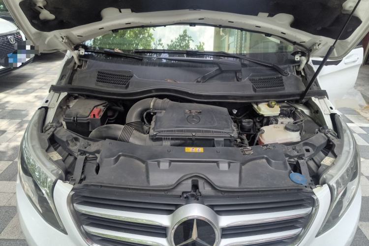 Used Mercedes-Benz V-Class 2016 V 260 L Prestige Extended Edition Engine Bay