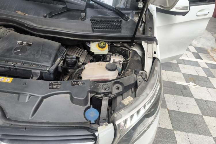 Used Mercedes-Benz V-Class 2016 V 260 L Prestige Extended Edition Engine Bay Left
