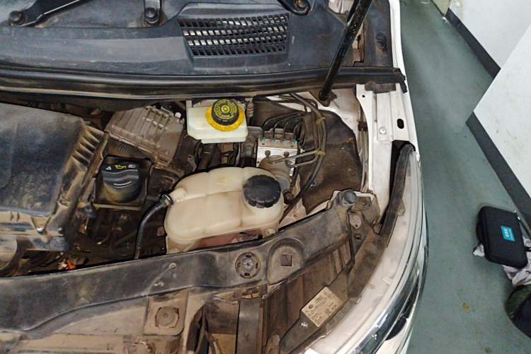 Used Mercedes-Benz V-Class 2016 V 260 L Prestige Extended Edition Engine Bay Left